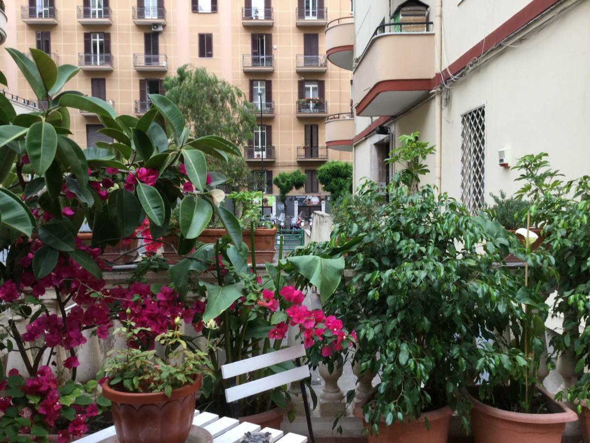 B&B Michelangelo Nápoles Exterior foto